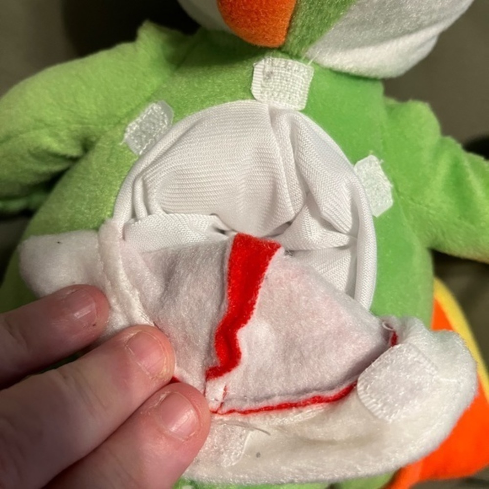 youshi mario brothers plush with pouch under his shell collectiors - Picture 6 of 7